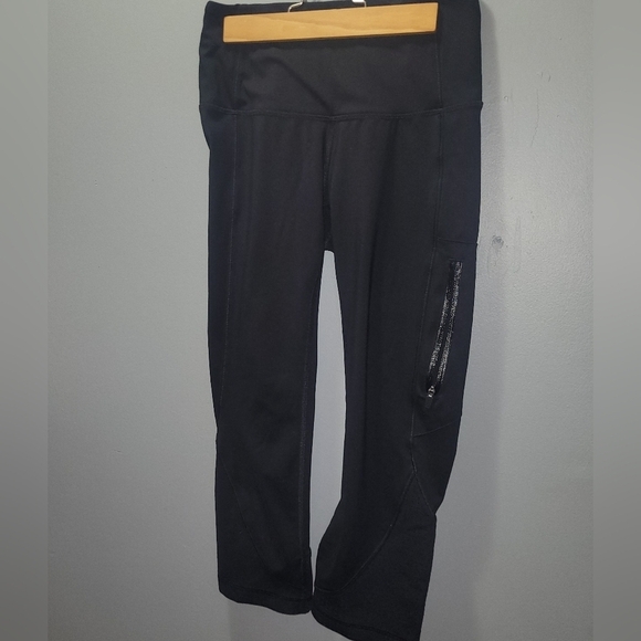 Hyba black cropped activewear leggings XS - Picture 1 of 8